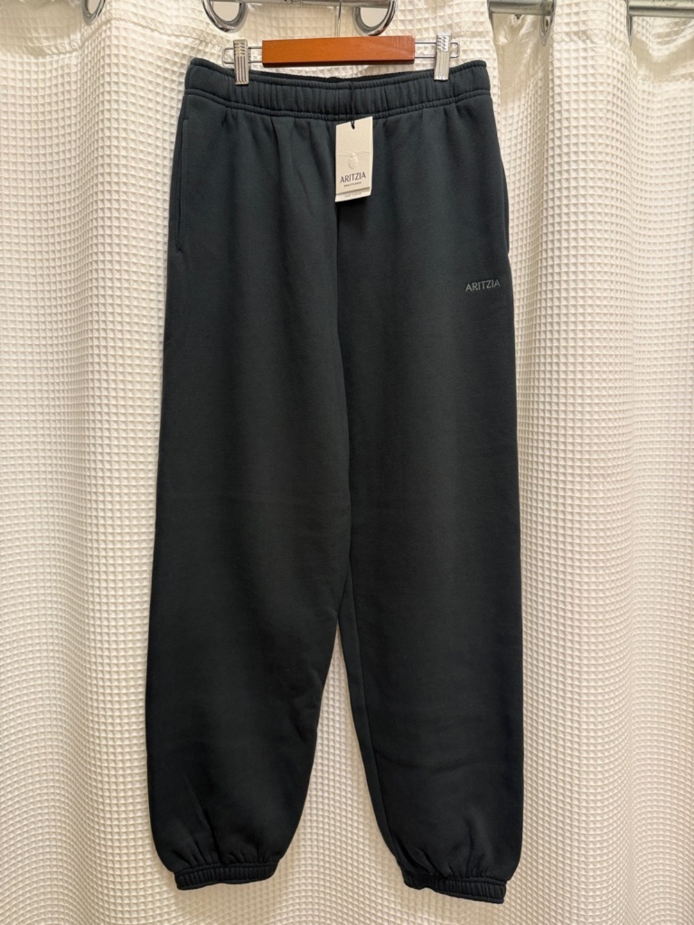Aritzia NWT Dark Green Jogger Sweatpants - size S/P